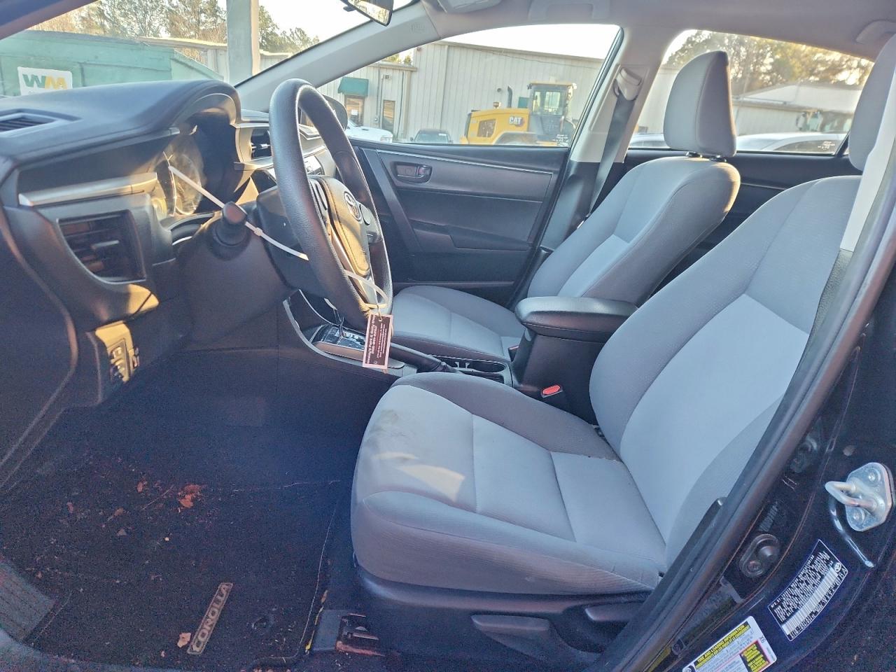2015 TOYOTA COROLLA L photo 7