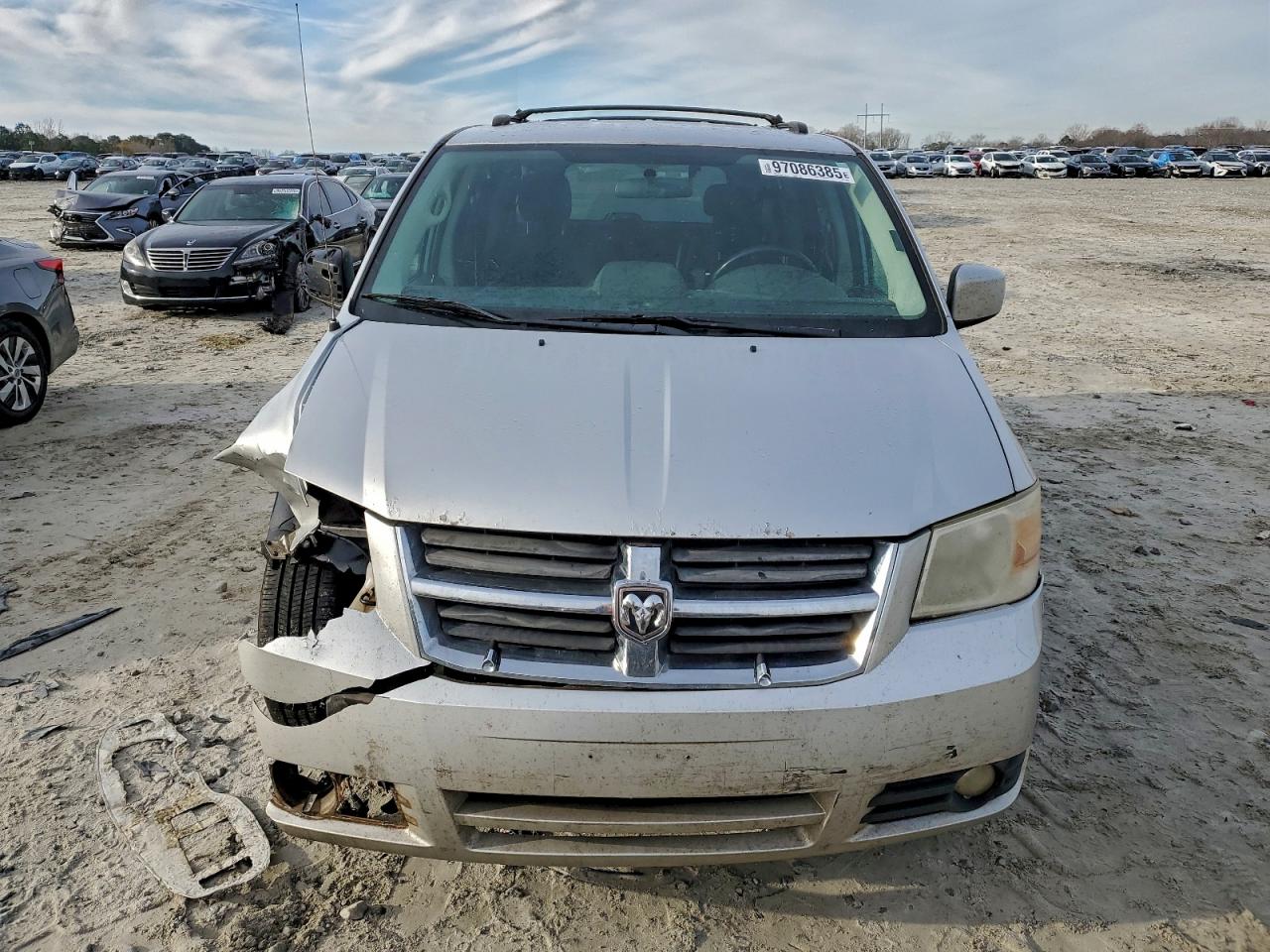 2010 DODGE GRAND CARAVAN SXT photo 5