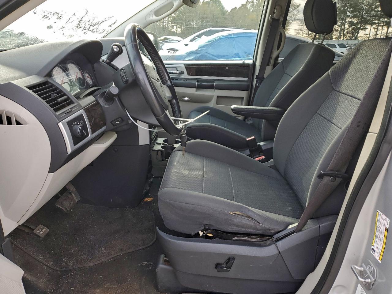 2010 DODGE GRAND CARAVAN SXT photo 7