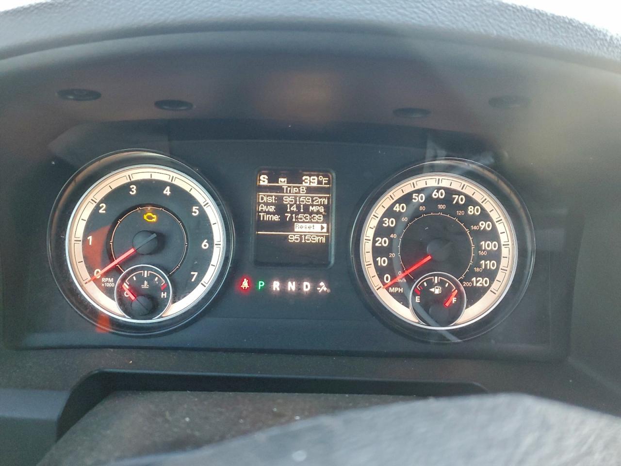 2015 RAM 1500 ST photo 17