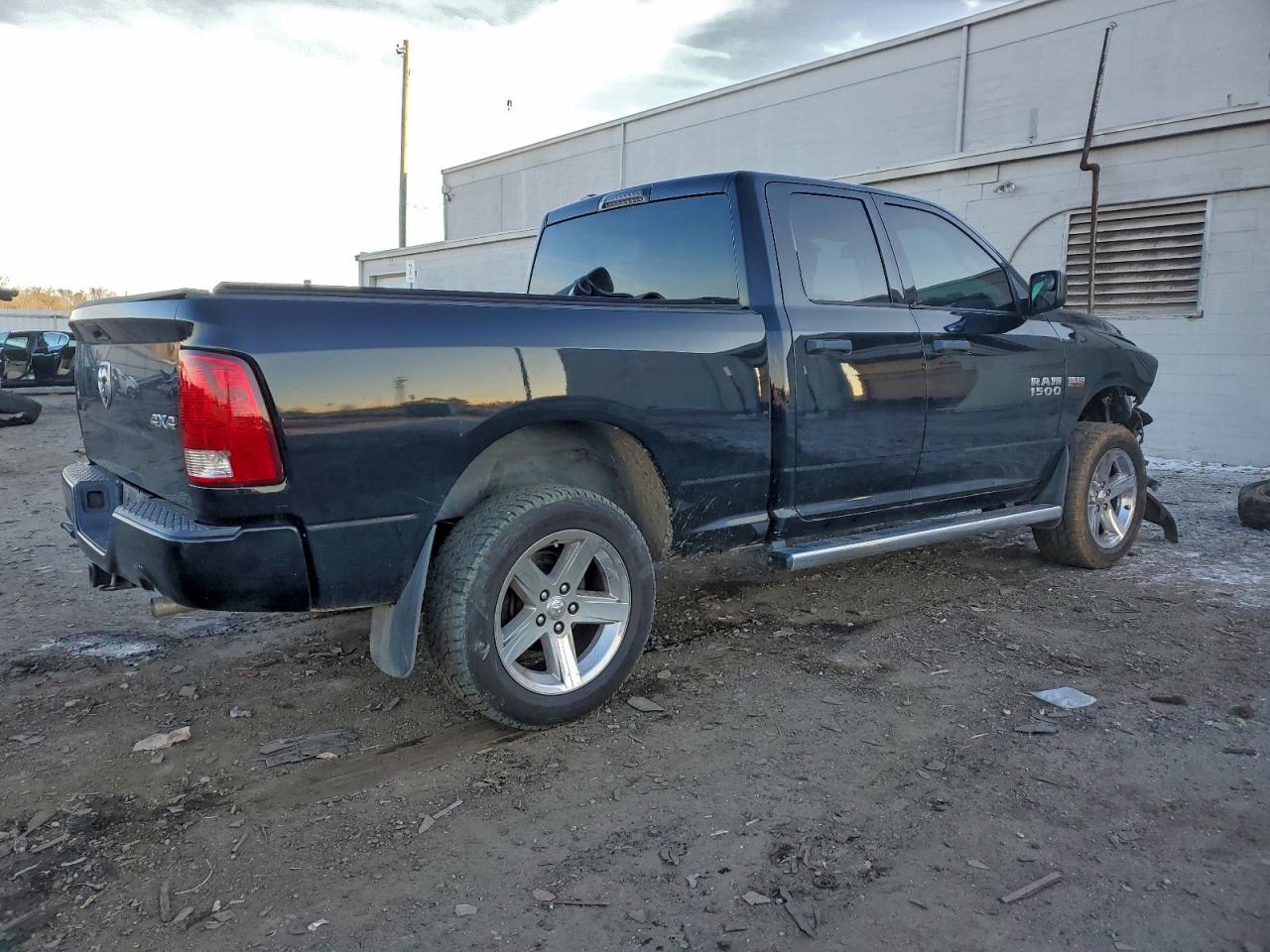 2015 RAM 1500 ST photo 5