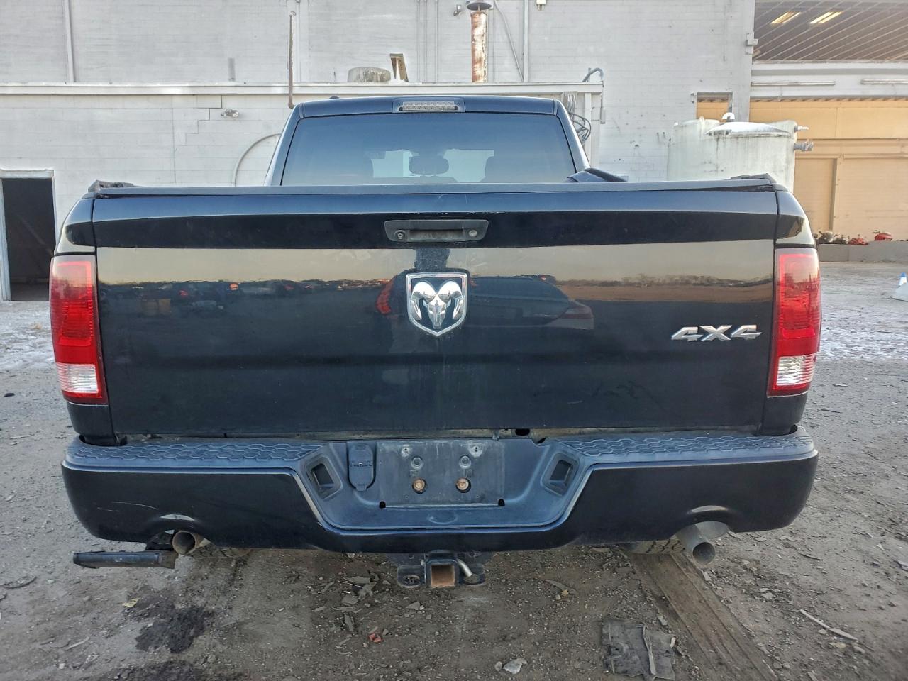 2015 RAM 1500 ST photo 11