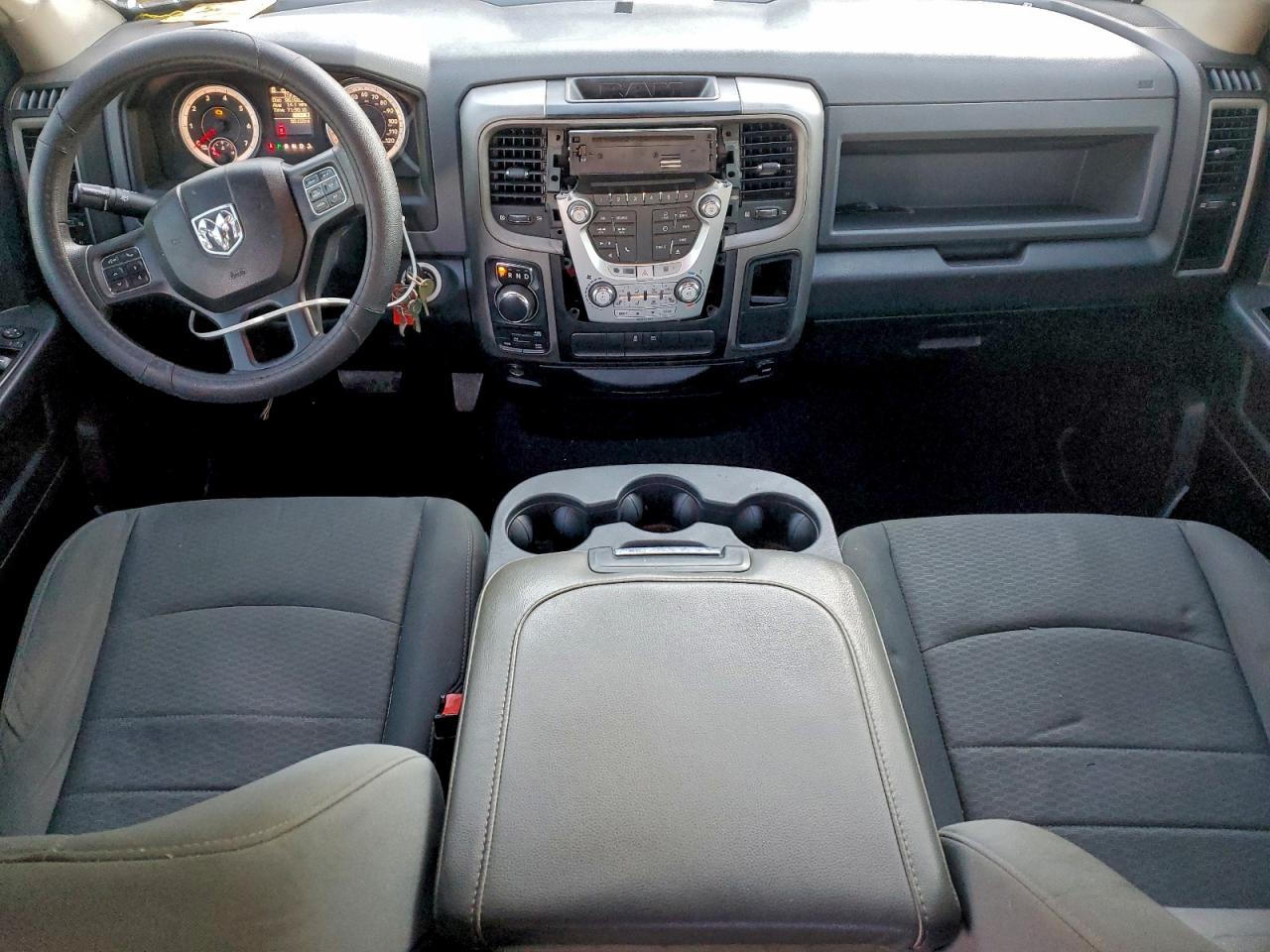 2015 RAM 1500 ST photo 15