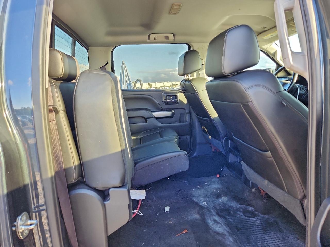 2017 CHEVROLET SILVERADO K1500 LT photo 10