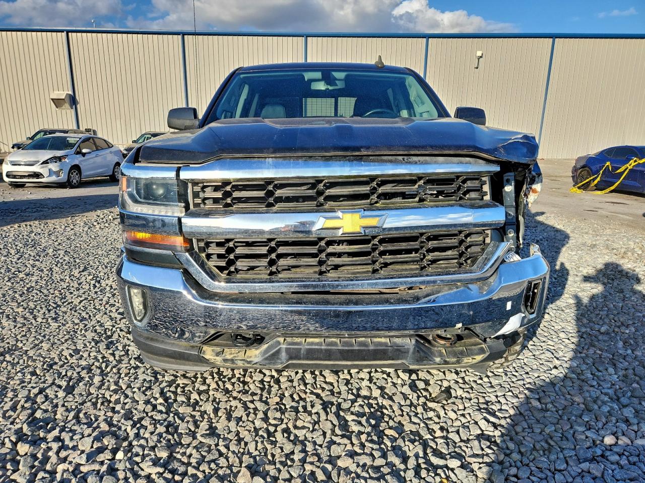 2017 CHEVROLET SILVERADO K1500 LT photo 5
