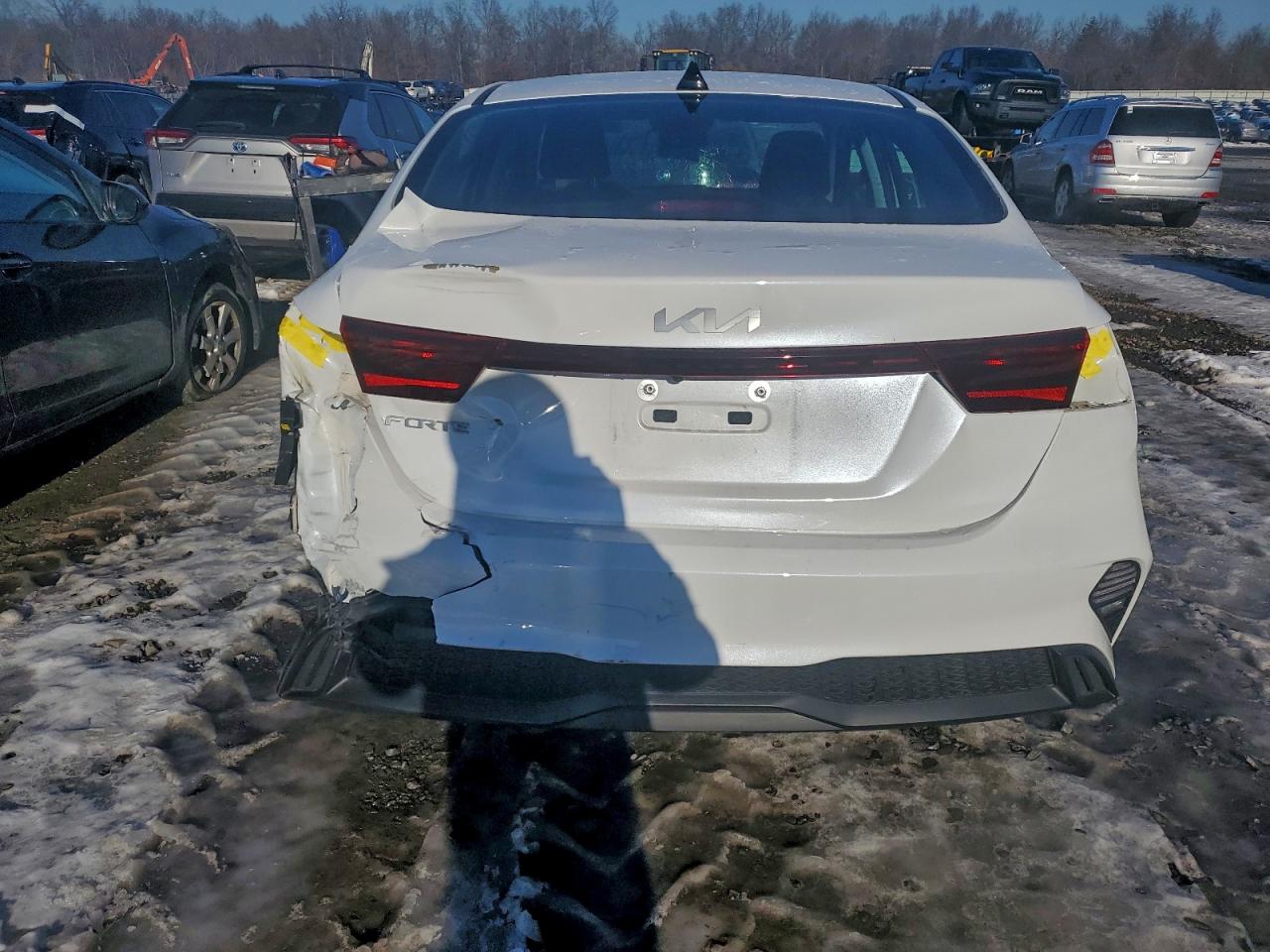 2024 KIA FORTE LX photo 6