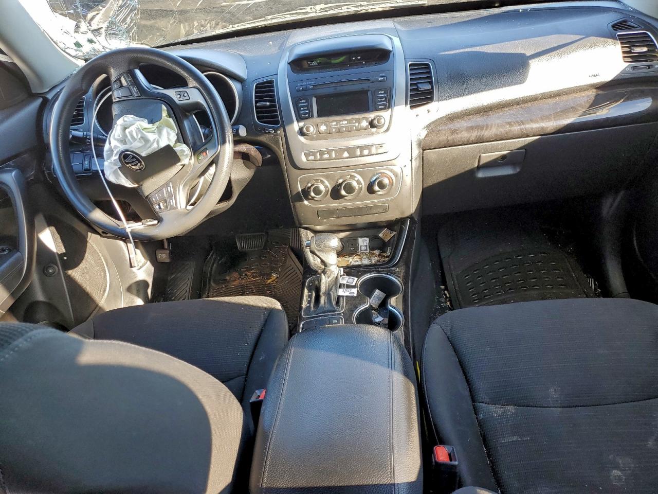 2014 KIA SORENTO LX photo 15