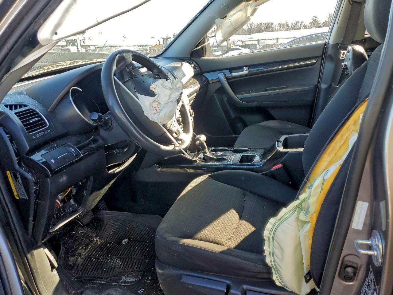 2014 KIA SORENTO LX photo 13