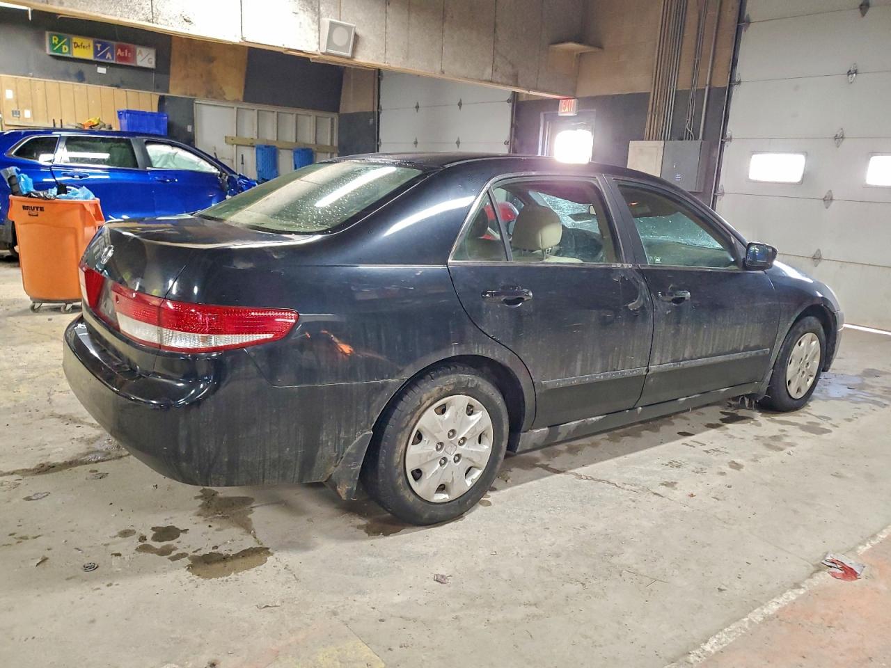 2003 HONDA ACCORD LX photo 7