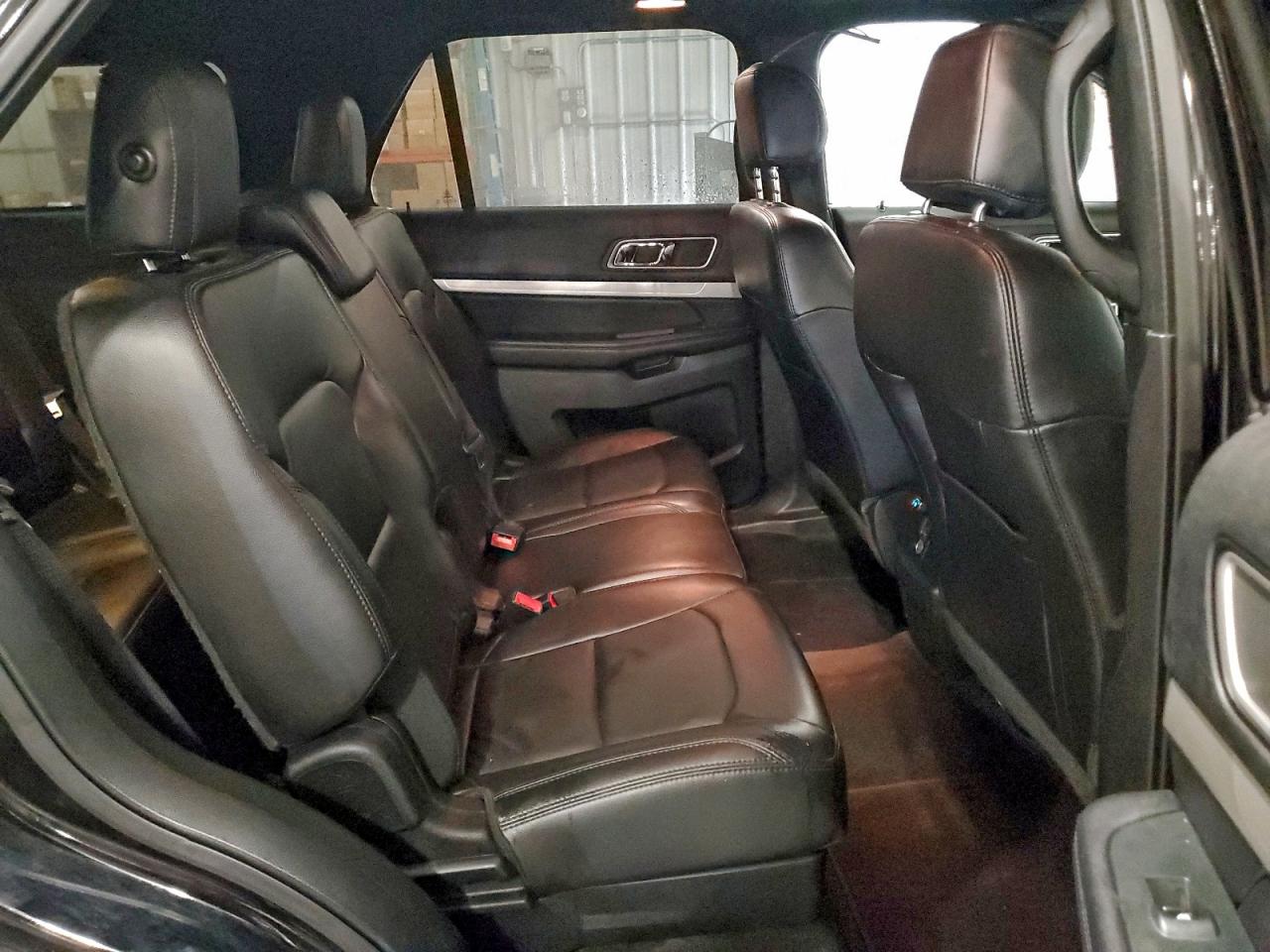 2016 FORD EXPLORER XLT photo 11