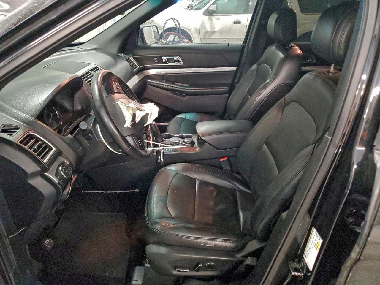 2016 FORD EXPLORER XLT photo 7