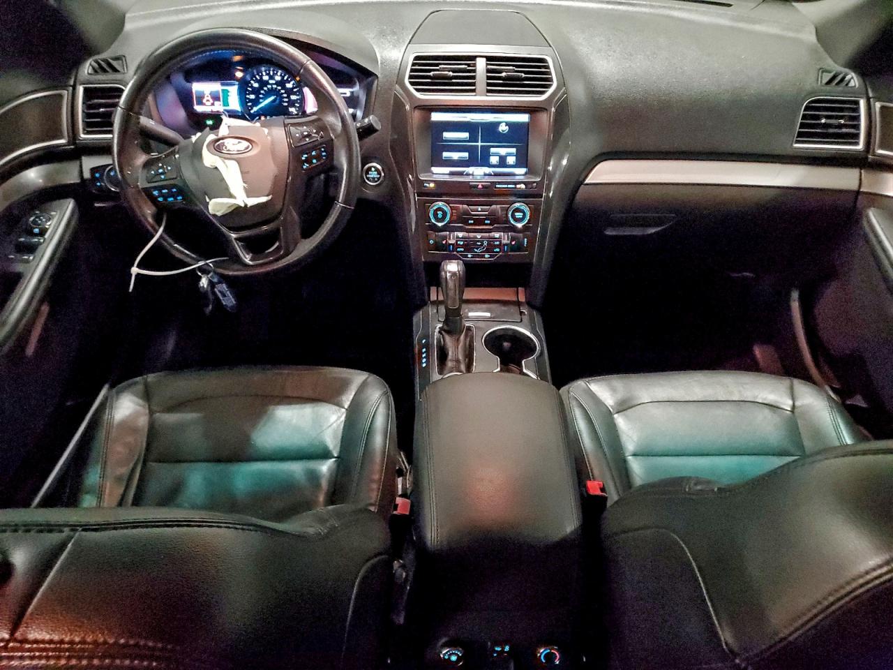 2016 FORD EXPLORER XLT photo 8