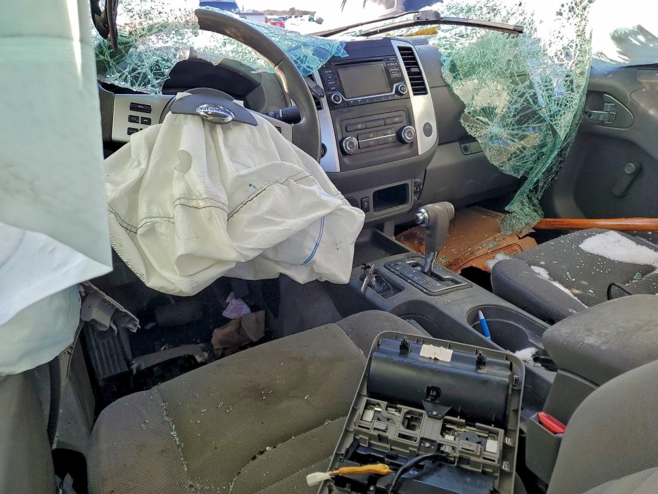 2018 NISSAN FRONTIER S photo 8