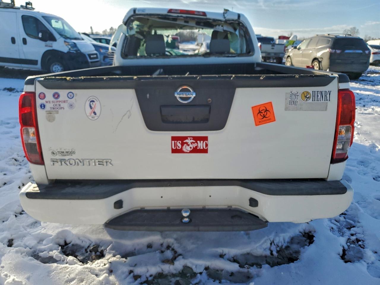 2018 NISSAN FRONTIER S photo 6