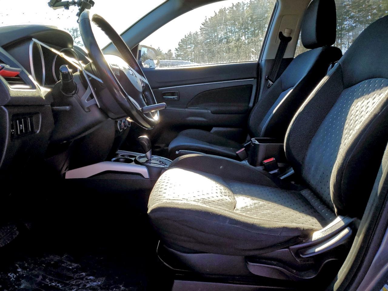 2011 MITSUBISHI OUTLANDER SPORT SE photo 13