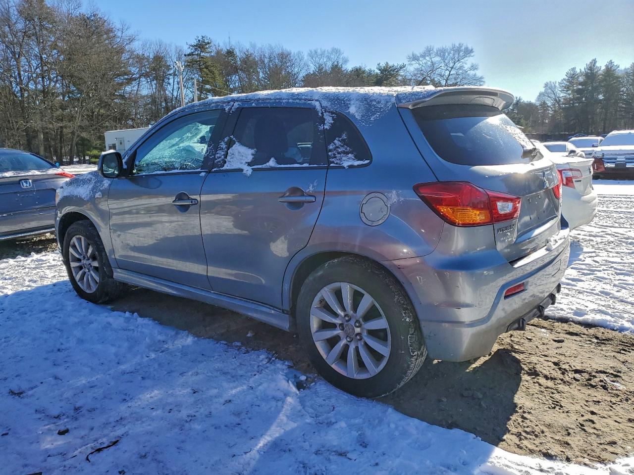 2011 MITSUBISHI OUTLANDER SPORT SE photo 3