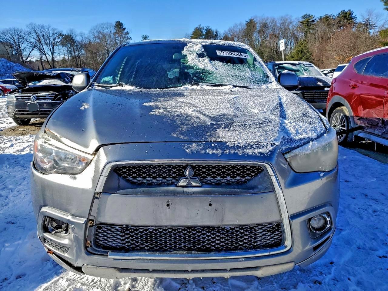 2011 MITSUBISHI OUTLANDER SPORT SE photo 9