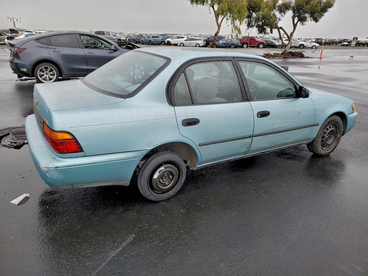 1995 TOYOTA COROLLA LE photo 5