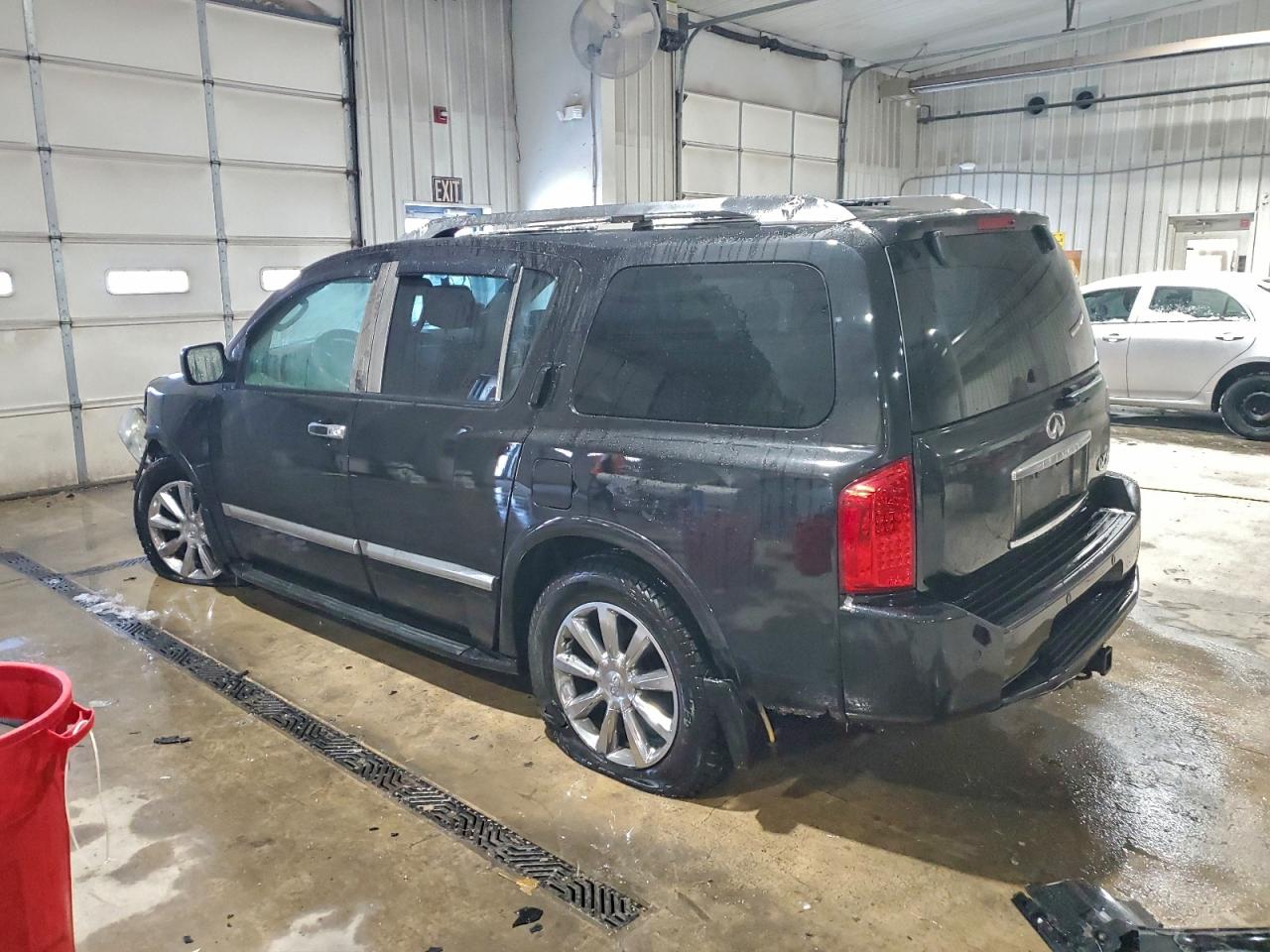 2008 INFINITI QX56 photo 4