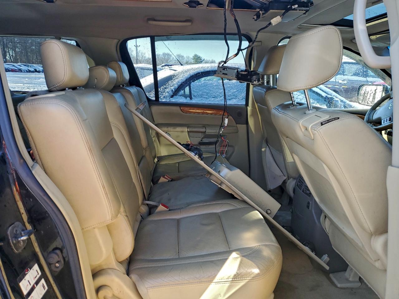 2008 INFINITI QX56 photo 31