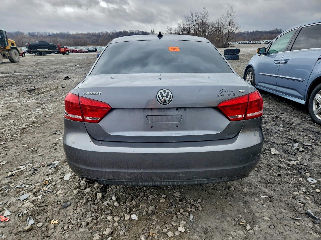 2012 VOLKSWAGEN PASSAT SE photo 16