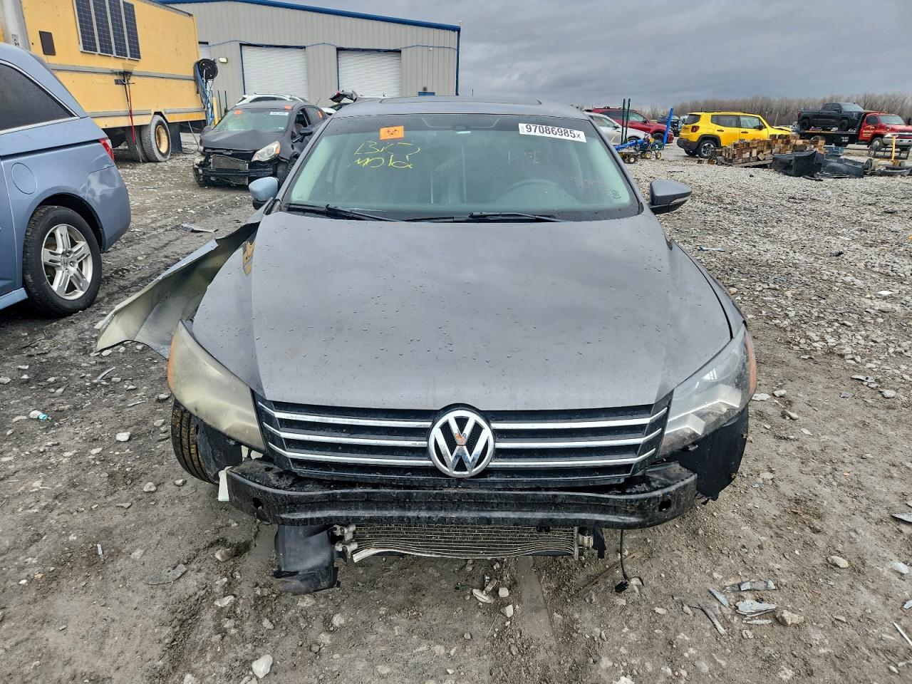 2012 VOLKSWAGEN PASSAT SE photo 13