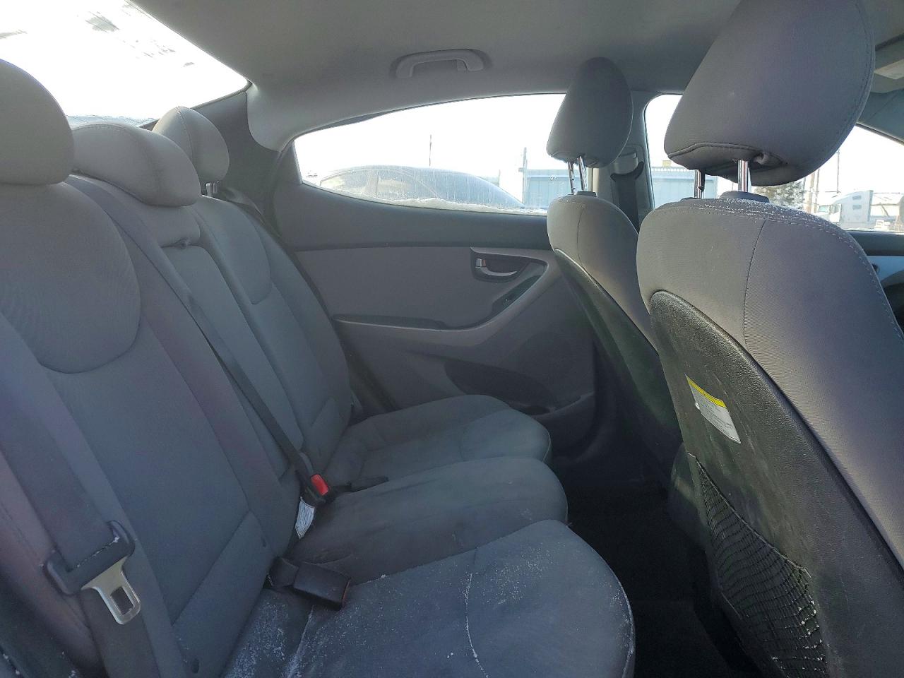 2016 HYUNDAI ELANTRA SE photo 10