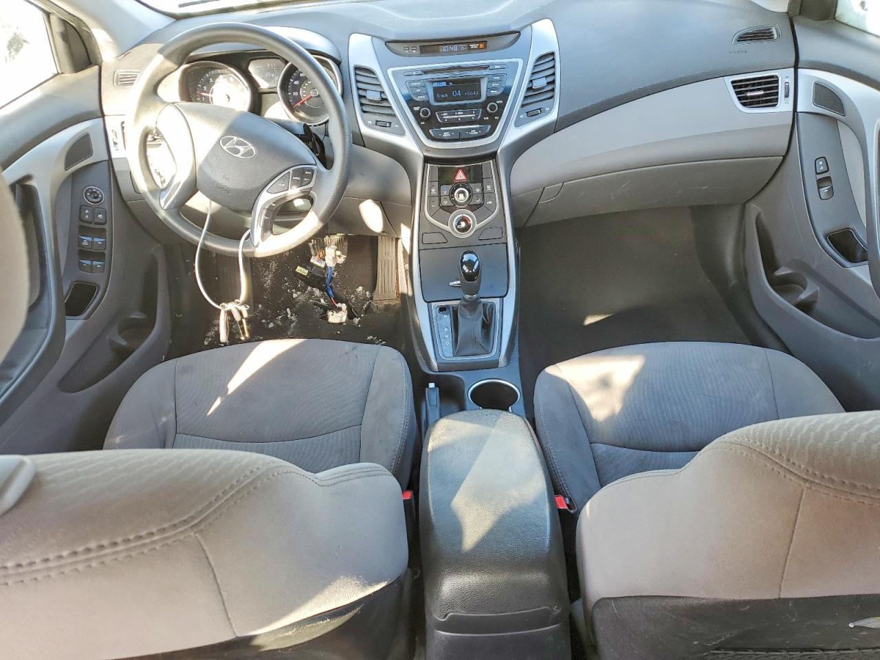 2016 HYUNDAI ELANTRA SE photo 8