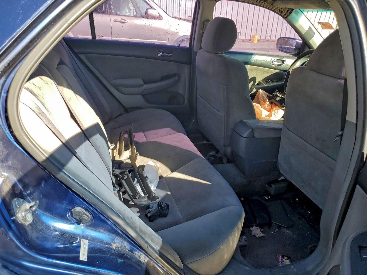 2004 HONDA ACCORD LX photo 28