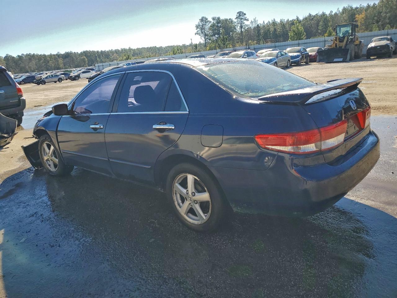 2004 HONDA ACCORD LX photo 4