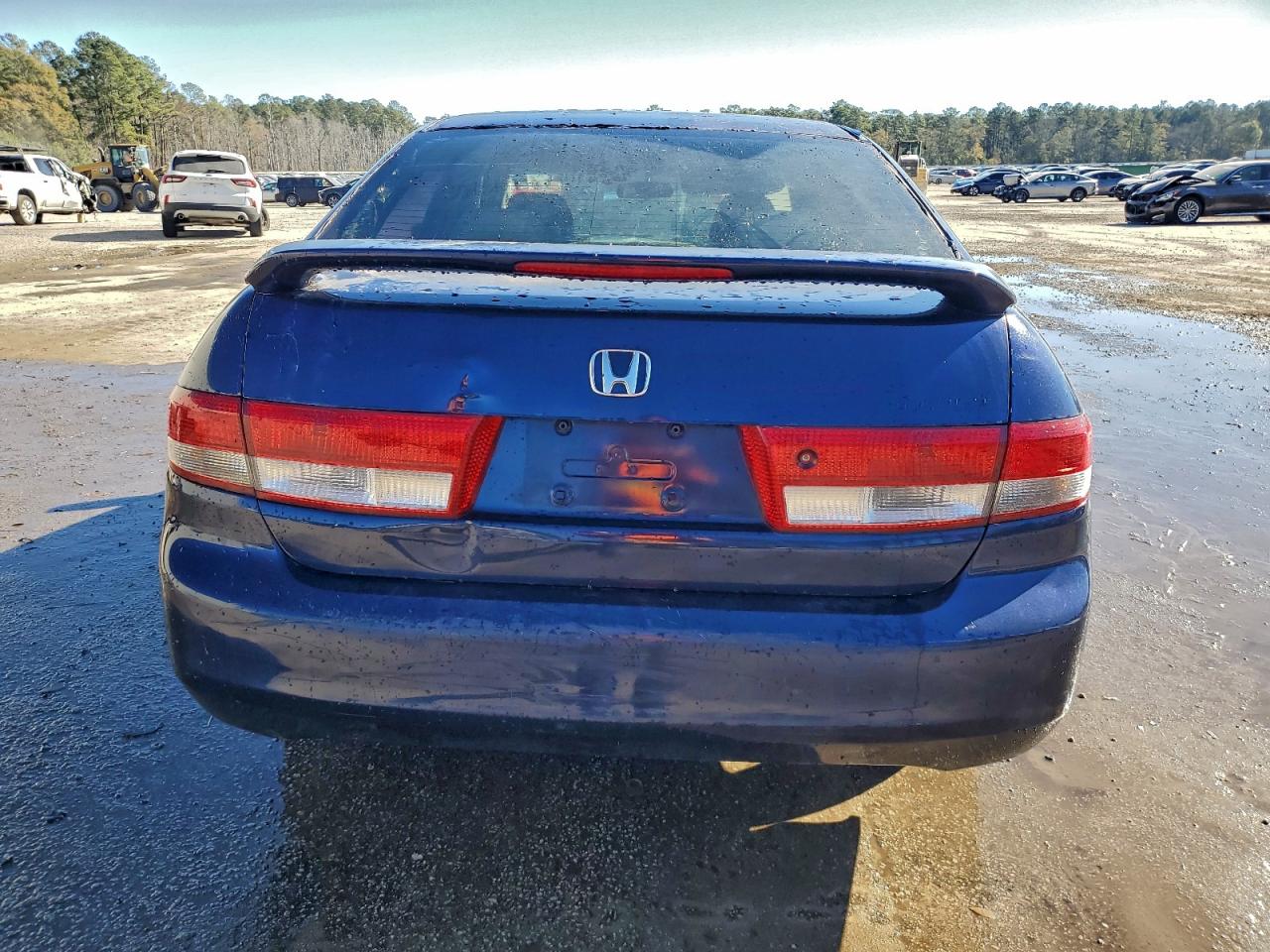 2004 HONDA ACCORD LX photo 16
