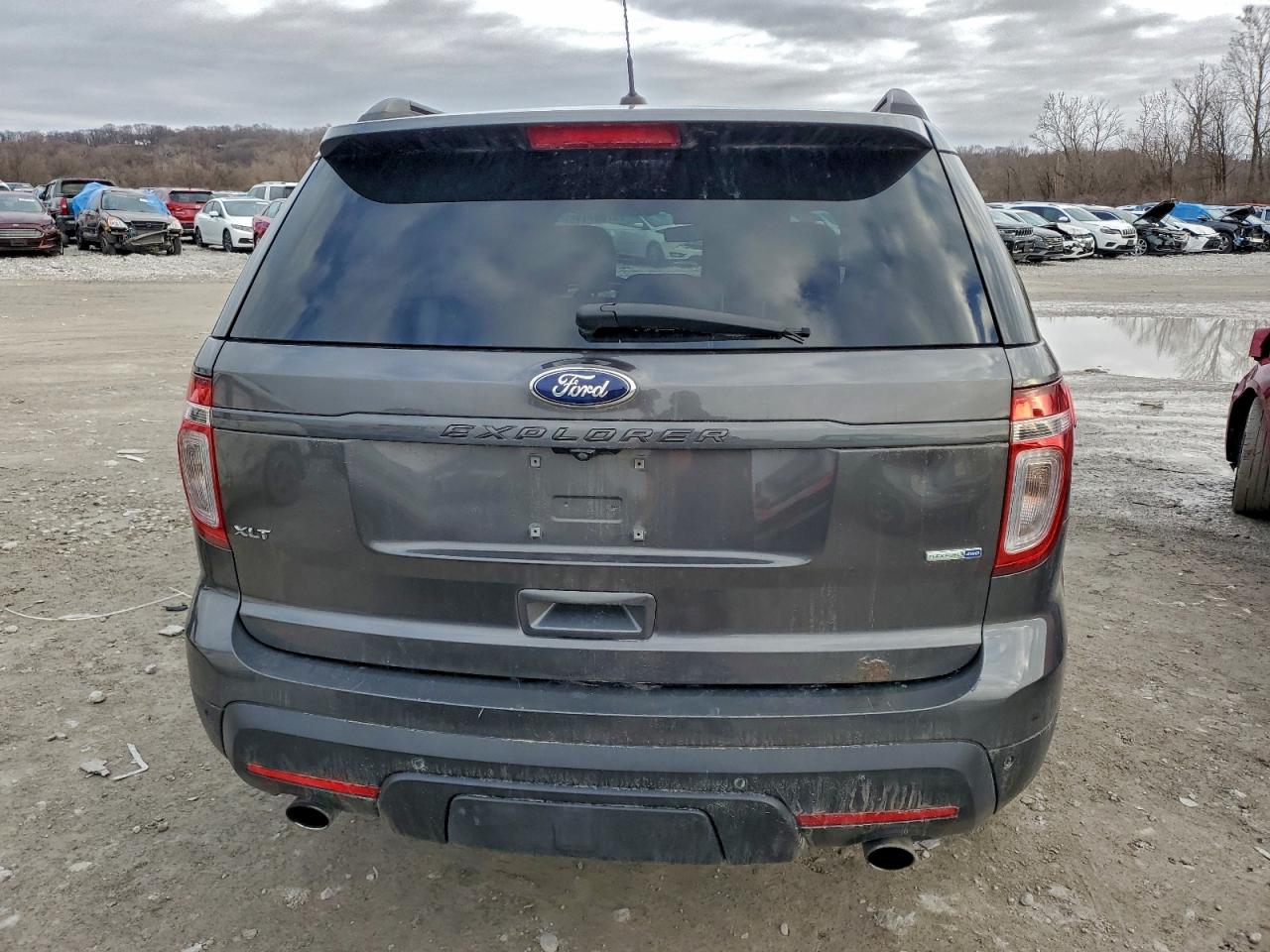 2015 FORD EXPLORER XLT photo 16