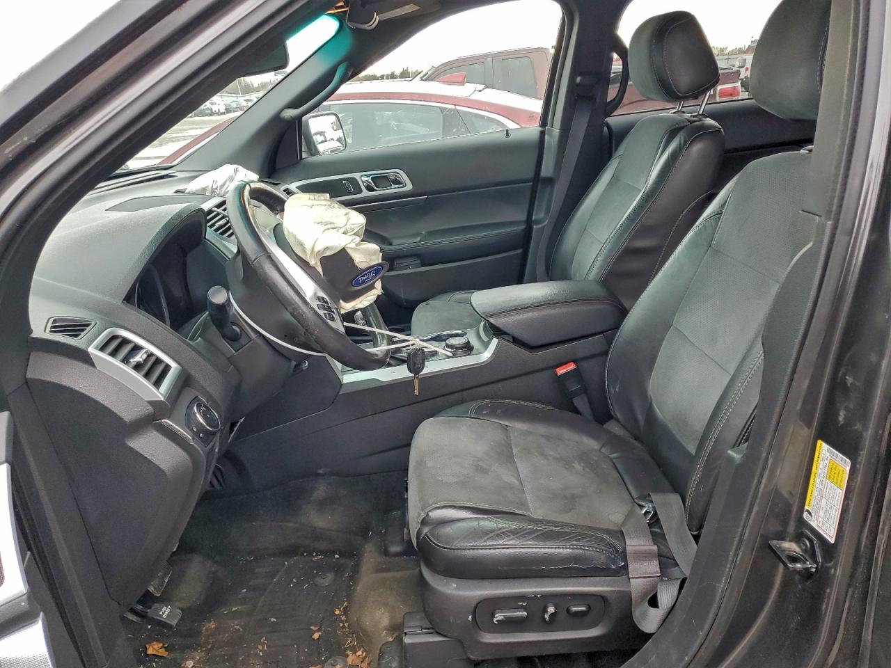 2015 FORD EXPLORER XLT photo 19