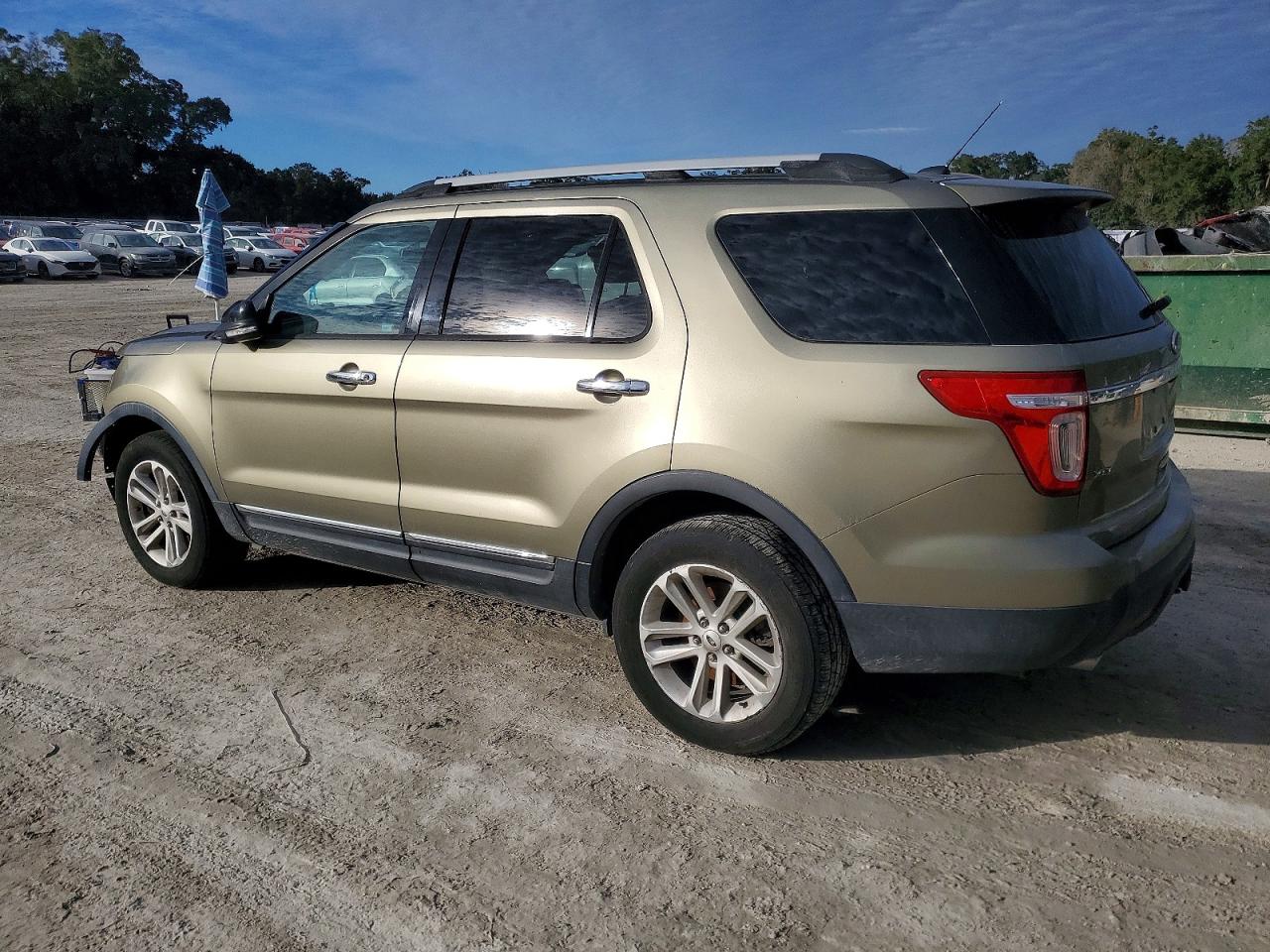 2013 FORD EXPLORER XLT photo 2