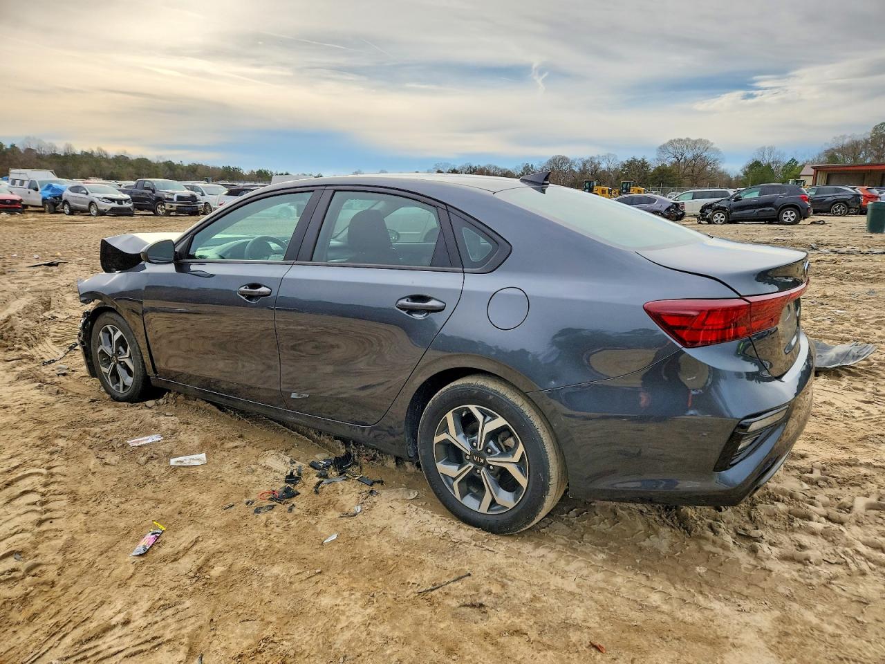 2021 KIA FORTE FE photo 3