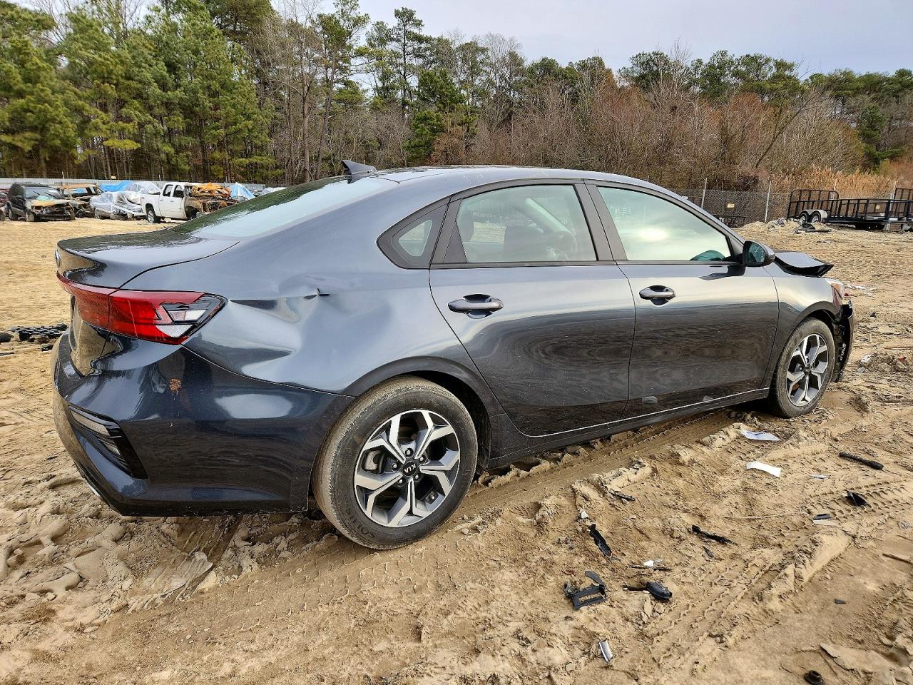 2021 KIA FORTE FE photo 5