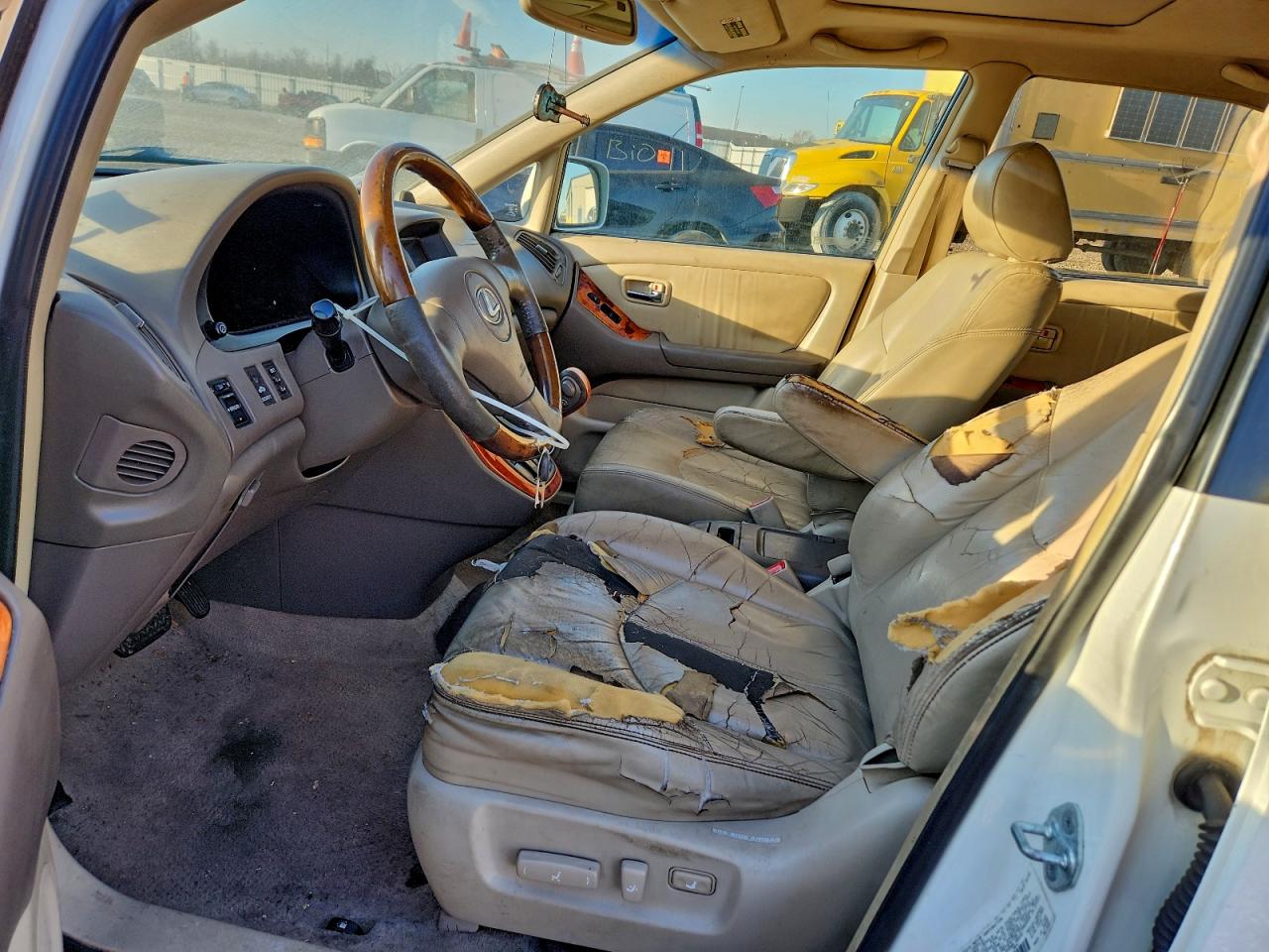 2002 LEXUS RX 300 photo 13