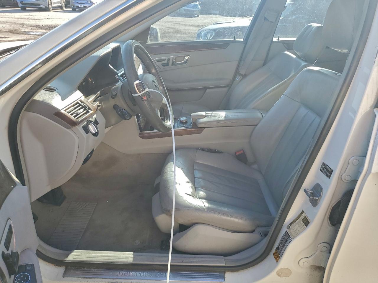 2010 MERCEDES-BENZ E 350 photo 7
