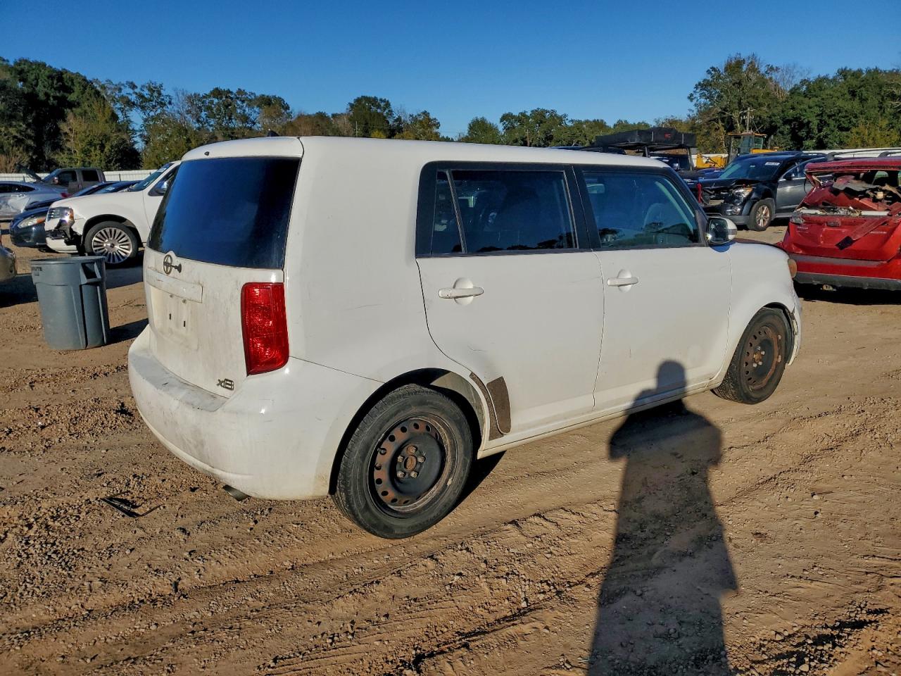 2010 TOYOTA SCION XB photo 3
