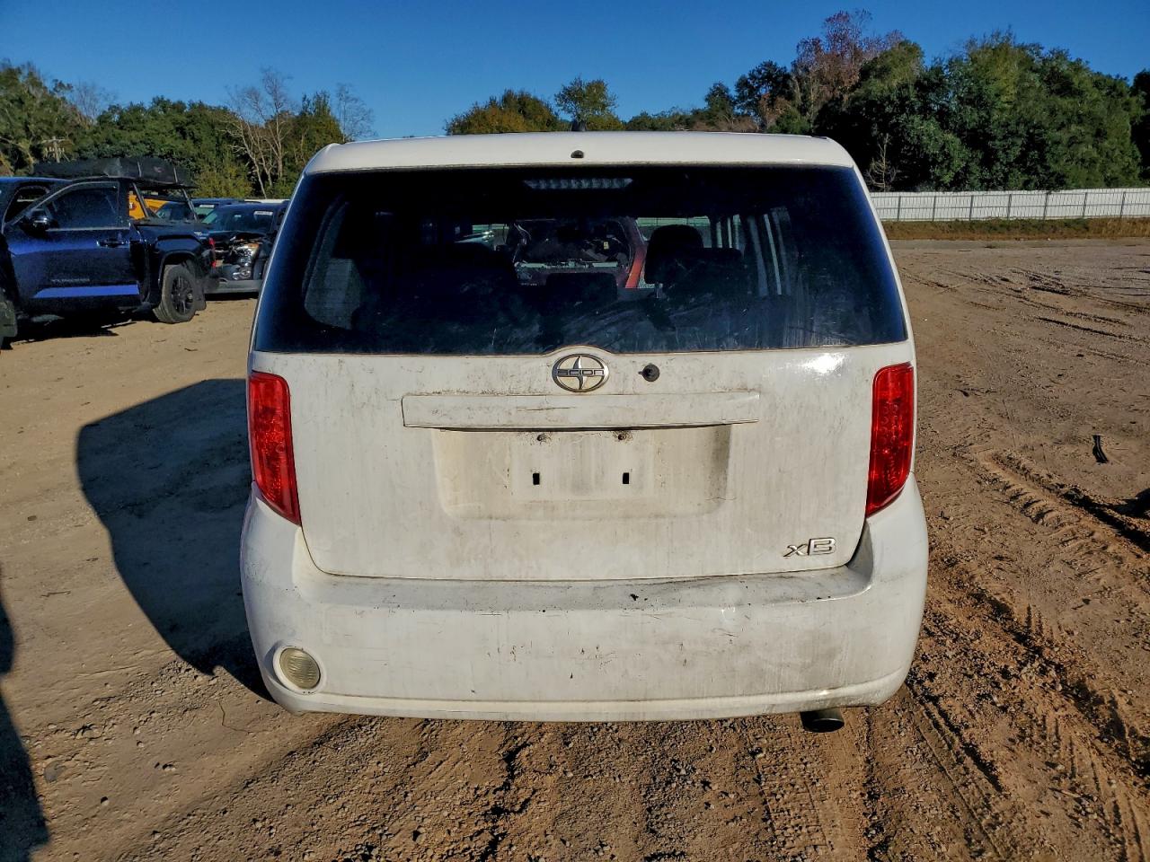 2010 TOYOTA SCION XB photo 6
