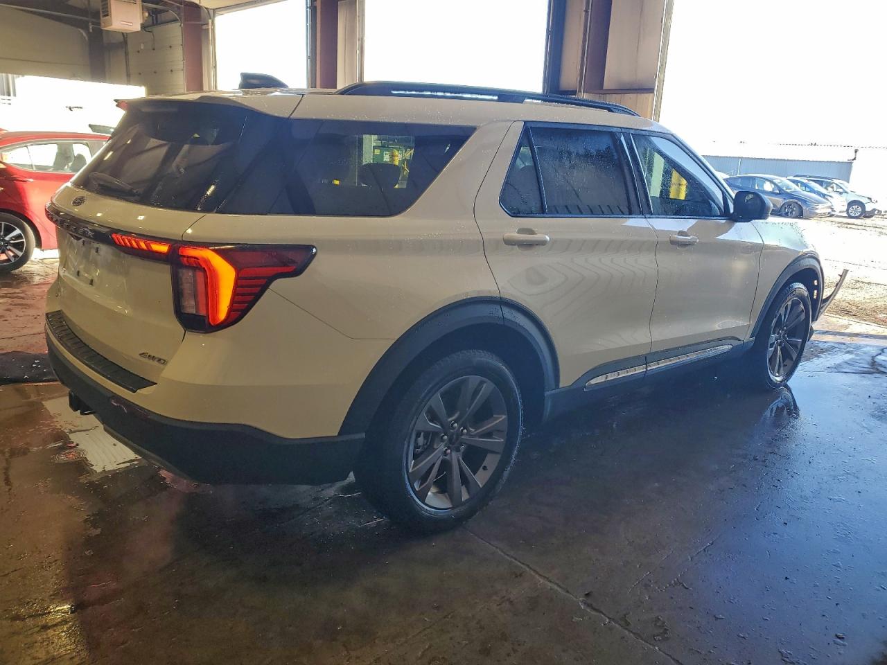 2025 FORD EXPLORER ACTIVE photo 5