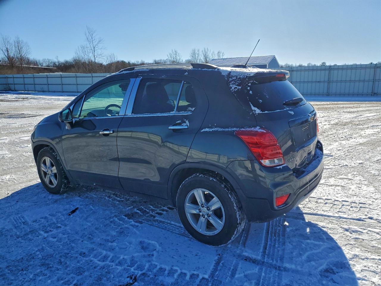 2018 CHEVROLET TRAX 1LT photo 3