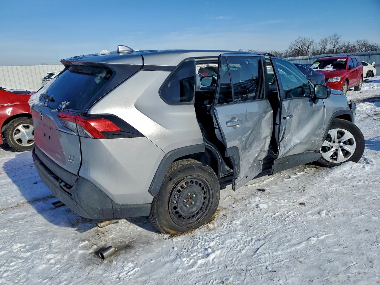 2022 TOYOTA RAV4 LE photo 3