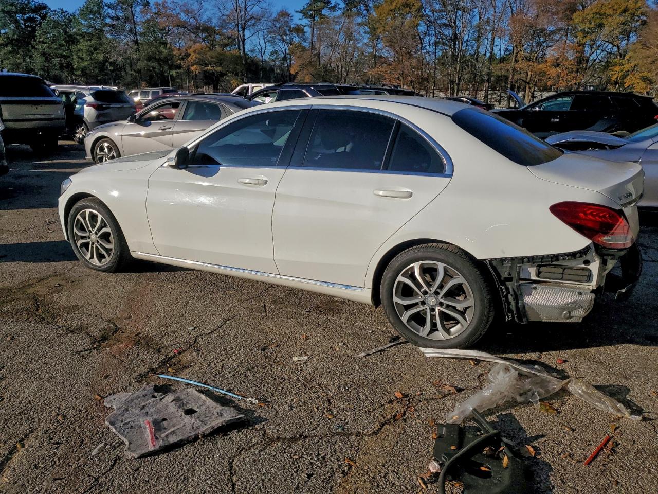 2015 MERCEDES-BENZ C 300 photo 2