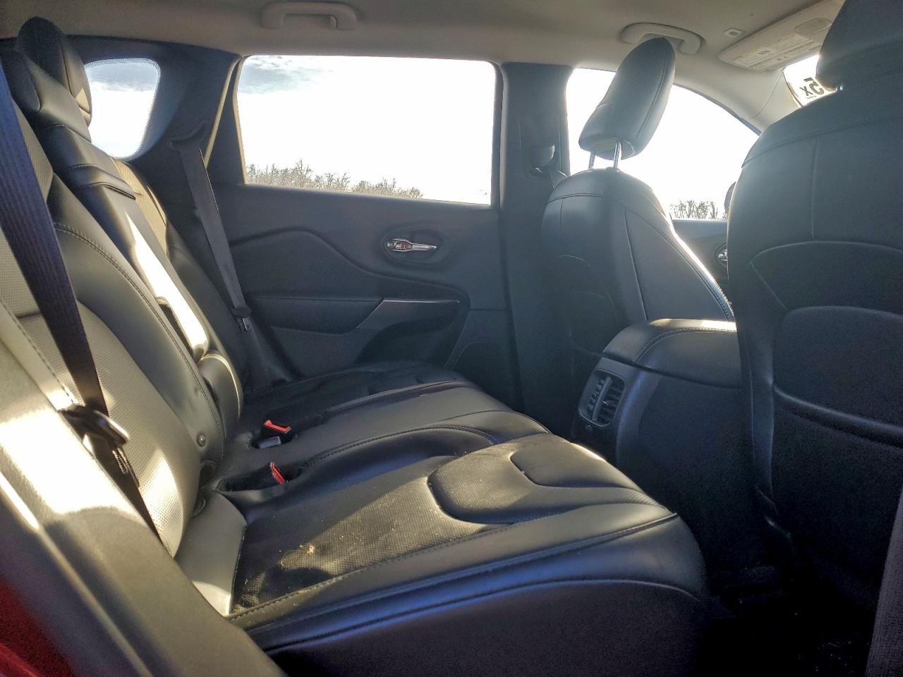 2019 JEEP CHEROKEE LIMITED photo 10