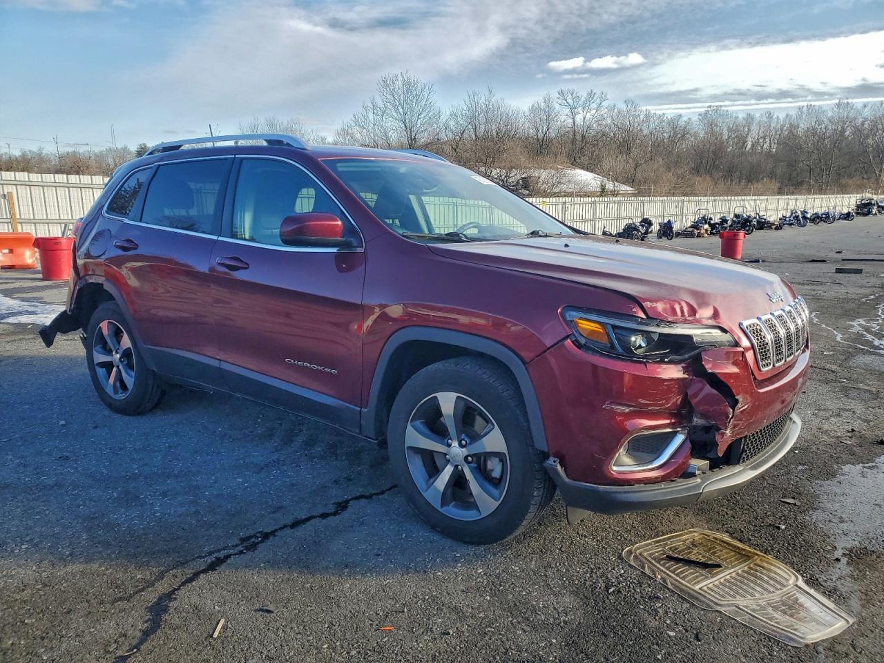 2019 JEEP CHEROKEE LIMITED photo 4