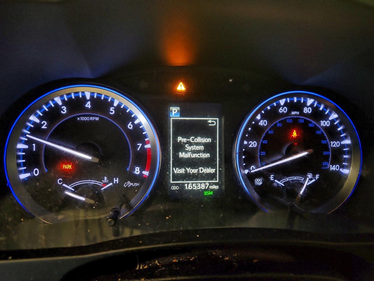 2017 TOYOTA HIGHLANDER SE photo 17