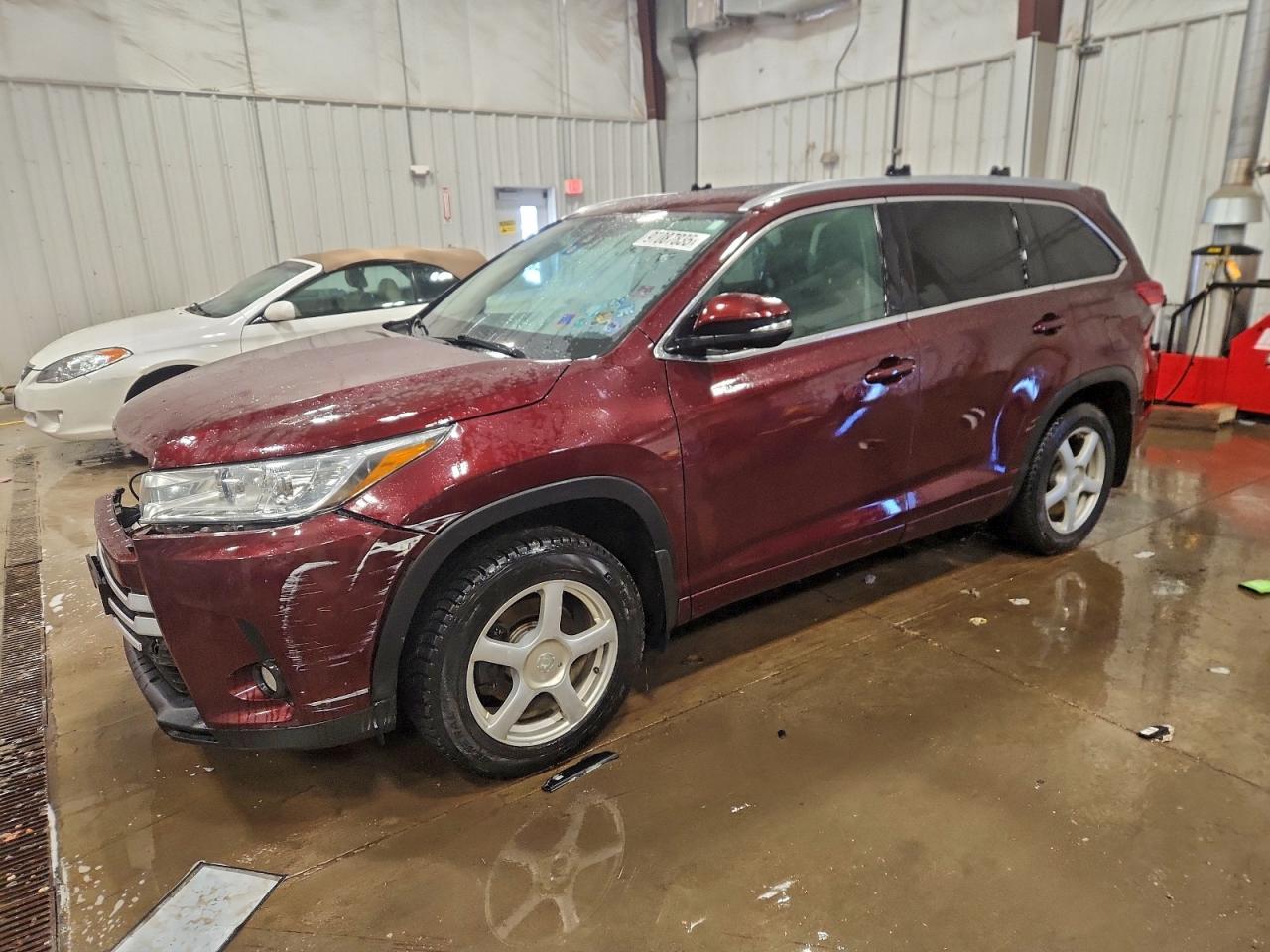 2017 TOYOTA HIGHLANDER
