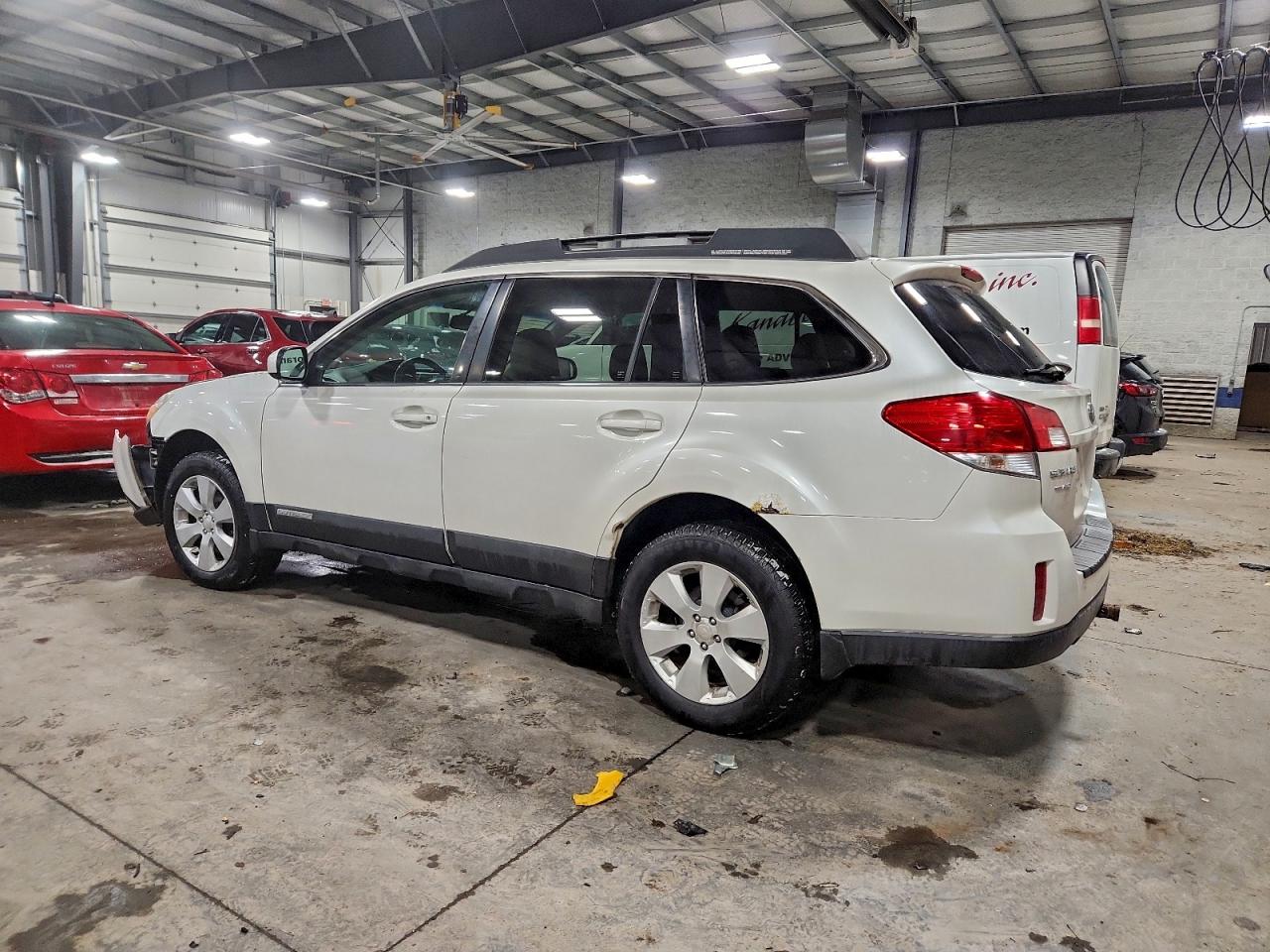 2010 SUBARU OUTBACK 2.5I PREMIUM photo 3