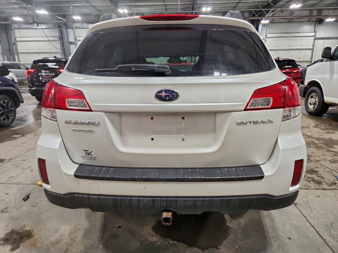 2010 SUBARU OUTBACK 2.5I PREMIUM photo 11